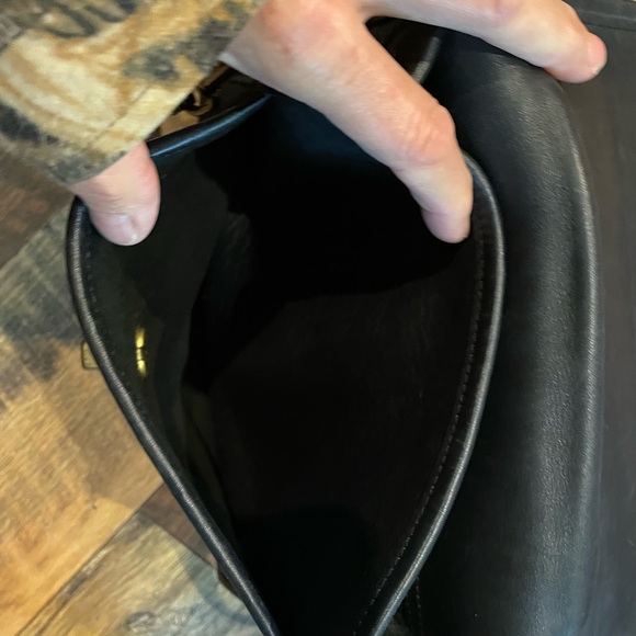 Vintage COACH Black Leather Crossbody - Picture 12 of 15